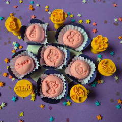 Carimbo para Brigadeiro e Docinhos - Kit temático Lilo & Stitch - comprar online