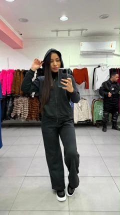 Conjunto Moletom Com Casaco De Ziper e Capuz Com Calça Pantalona Com Bolso Preto SKU 540