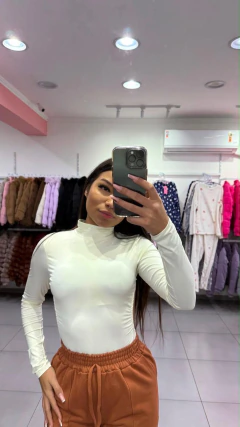 Body Poliamida Com Gola Costa Nua Off White SKU 607 - comprar online