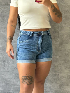 Short sal e pimenta lavagem marmorizada botão preto e escrita preta SKU 6111 - comprar online