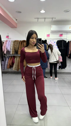 Conjunto Em Suplex Detalhe Branco No Cós e Cropped Manga Longa Gola Quadrada Marsala SKU: 620 - comprar online