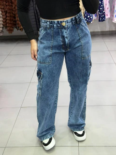 Calça Jeans Wide Cargo Lavagem Marmorizada Botão Dourado SKU 522 - comprar online