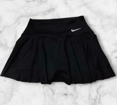 SHORT POLLERA DEPORTIVA NIKE + TOP DE REGALO