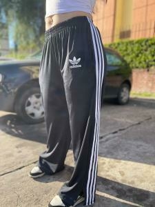 Palazzo Adidas en internet