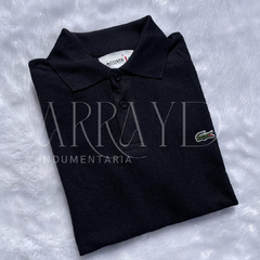 CHOMBA LACOSTE + REMERA LACOSTE DE REGALO - Arrayd Indumentaria