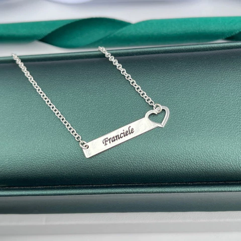 Gargantilha Prata 925 Personalizada Plaquinha com Coração Vazado - comprar online