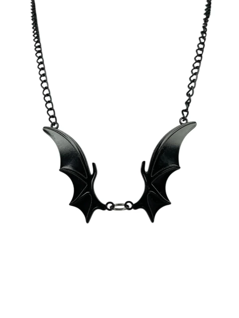 Collar Alas negras.