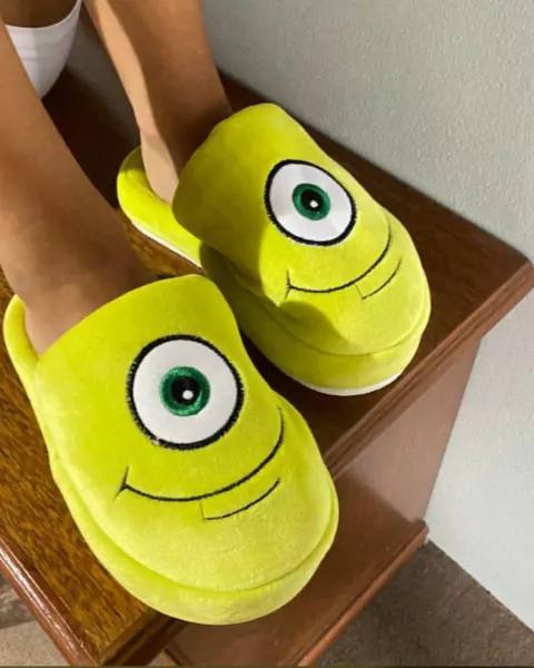 PANTUFLAS MIKE