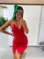 Vestido curto decote V e mini fenda vermelho na internet