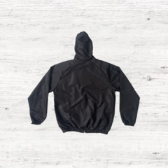 ROMPEVIENTO NIKE - CODIGO URBANO