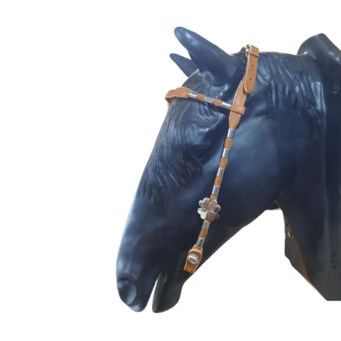 Cabeçada De Couro 7 Bombas Com Florão