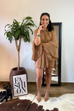 Vestido Elo Solto com Babados - Lindo de viver, combinação de leveza e sofisticação - comprar online