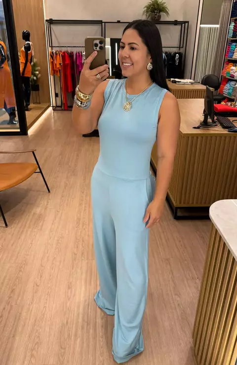 Macacão Acinturado com Zíper nas Costas e Calça Pantalona Liso - Azul - comprar online