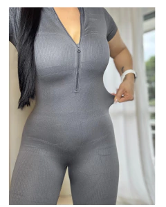 Macacão SUZY STORE na internet