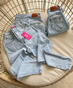 Calça Jeans Skinny Clara na internet
