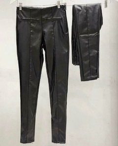 Calça Couro P.U
