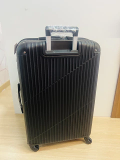 Mala Black 23kg - Suzy Store