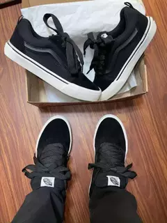 KNU Preto e Preto na internet