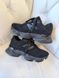 New Balance 9060 - All Black - Dezenove Streetwear