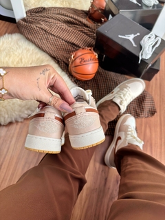 Jordan Low - Caramelo/Rosa - loja online