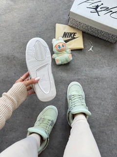 Jordan 4 - Verde na internet