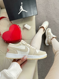 Jordan Low - Off/Bege