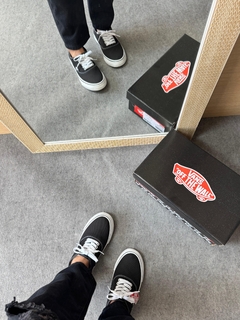 Vans Authentic - Preto - Dezenove Streetwear