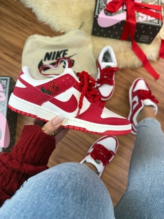 Nike Sb Dunk x Valentines Day In Roses Red