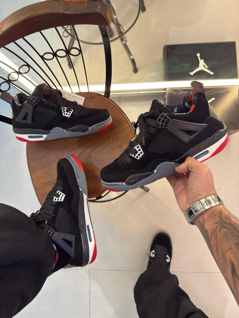 Jordan 4 Retrô - Preto/Branco/Vermelho