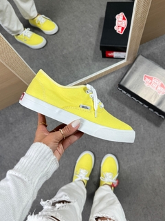 Vans Authentic - Amarelo