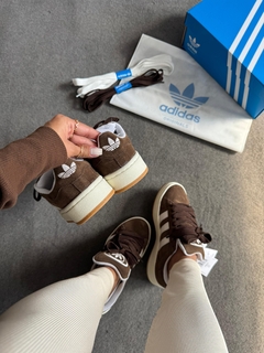 Adidas Campus - Café na internet
