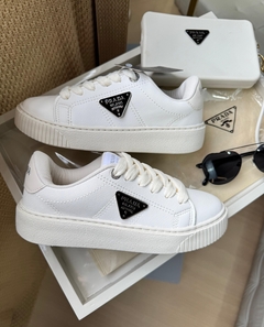 Prada Milano - Branco (acompanha bolsinha de mão) na internet