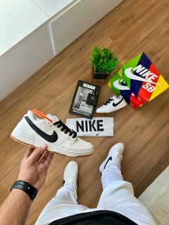 Dunk Sb - branco/preto