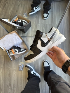 Nike Jordan Low - Branco, Preto e Cinza - comprar online