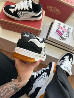 Vans Upland - Branco/Preto na internet