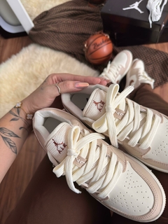 Jordan Low - Caramelo/Rosa na internet