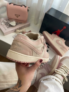 Jordan Low - Rosa/Branco - loja online