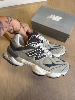 New Balance 9060 - Cinza clássico na internet