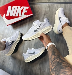 Nike Vomero 18 - Branco/Off White na internet