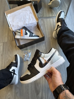 Imagem do Nike Jordan Low - Branco, Preto e Cinza