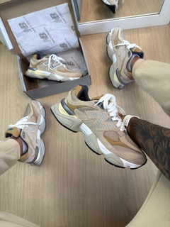 Imagem do New Balance 9060 - Bege e Cinza