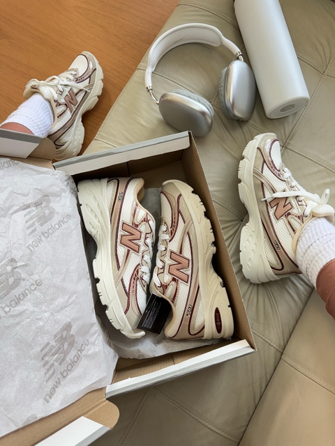 New Balance 740 - branco c/ rosa