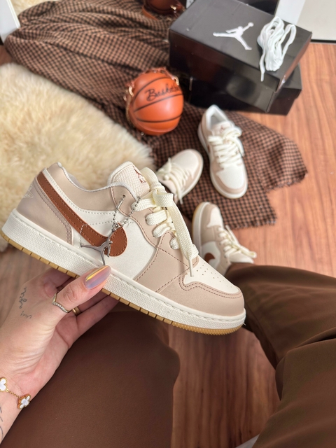 Jordan Low - Caramelo/Rosa