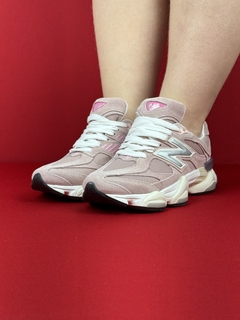 New Balance 9060 - Rosa - comprar online