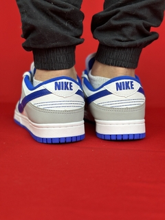Nike Dunk - Cinza, Azul e Branco na internet