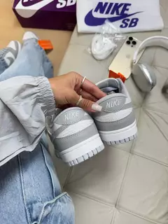 Dunk Low - Cinza e Branco na internet