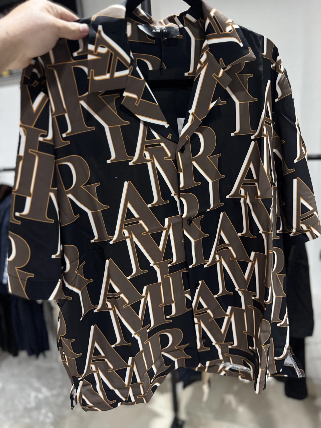 Conjunto Amiri