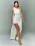 Conjunto Fluido Off White Loise com design assimétrico elegante ideal para casamento civil