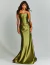 Vestido de festa longo tomara que caia verde oliva da marca Sollar.