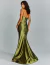 Vestido de festa longo tomara que caia verde oliva da marca Sollar.